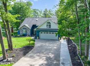 7131 Lakewood Dr, Oscoda, MI 48750