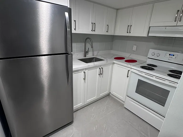 50 Marbury Cres #LOWER — Photo 14
