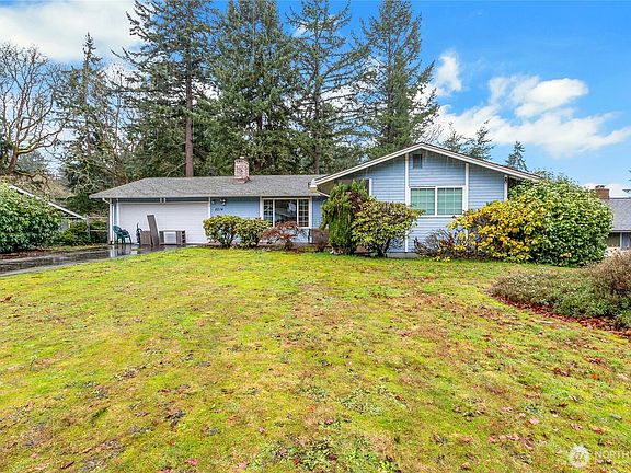 3rd image of 8214 Woodbourne Drive SW