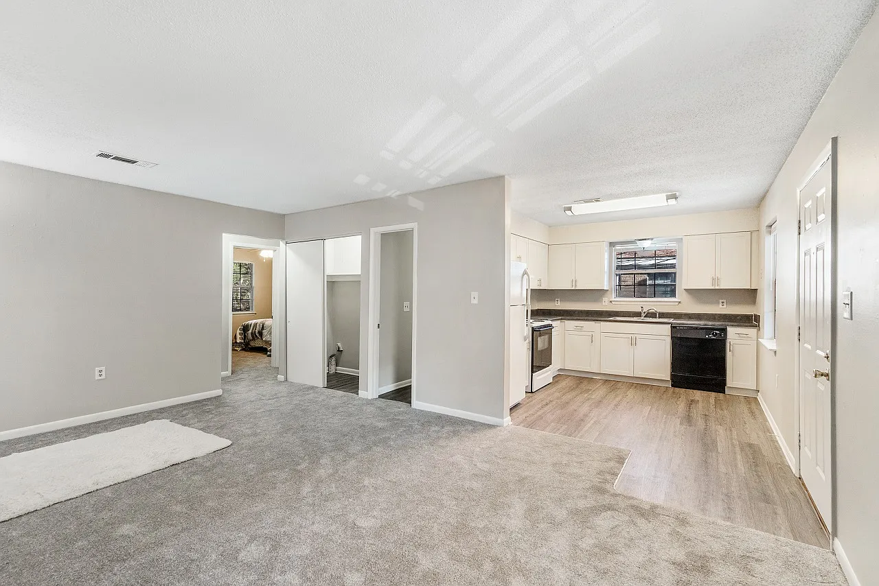 Bradford Place Apartments — Photo 2