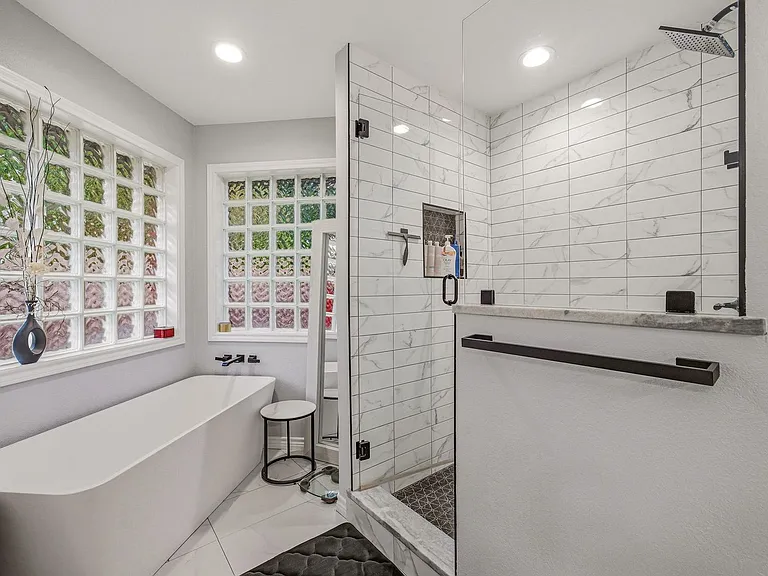 1703 Sully Ct — Photo 13