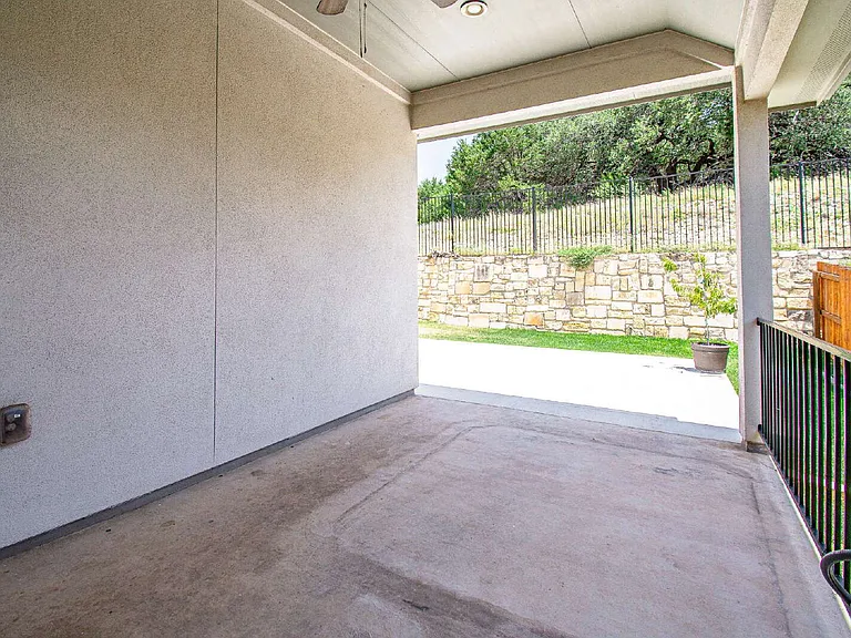 308 Saturnia Dr — Photo 28