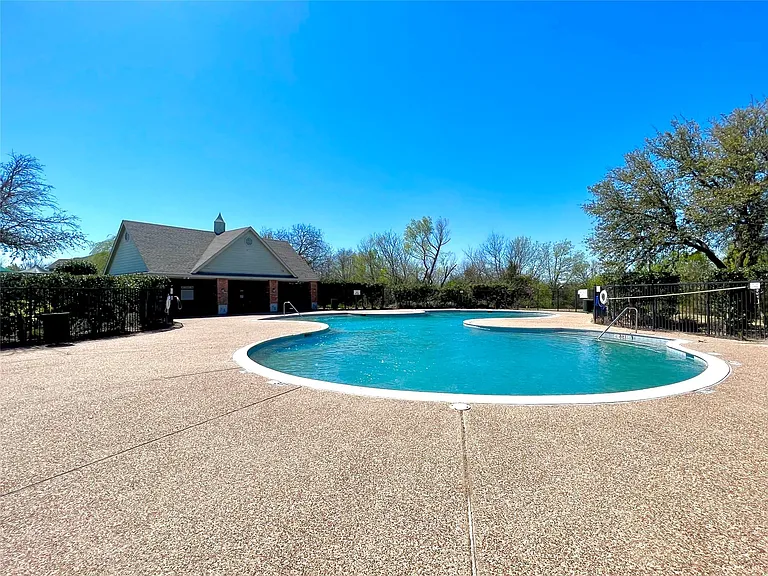 504 Teal Ln — Photo 20