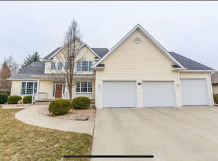 404 John K Dr, Auburn, MI