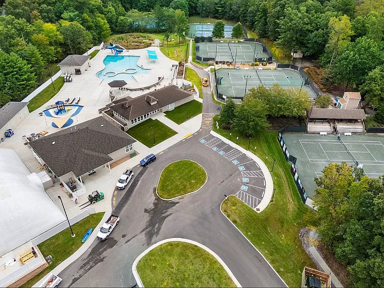 5613 Woods Walk Rd — Photo 24