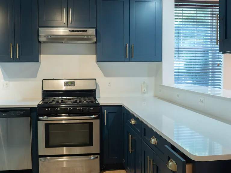 2300 18th St NE #2300 — Photo 13