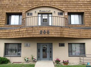 200 S Freeman Ave APT 206, Luverne, MN 56156