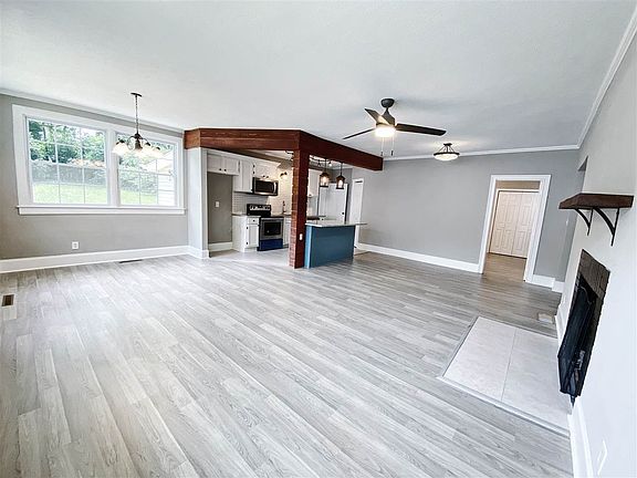 3rd image of 775 Duncan Park Dr