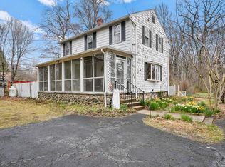 138 Chestnut Tree Hill Rd, Oxford, CT 06478