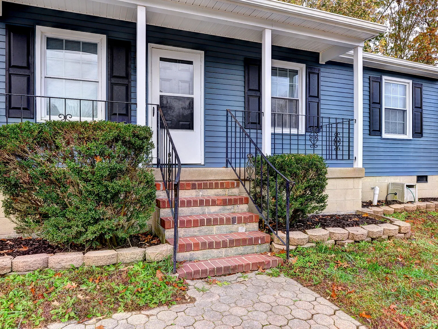 3 bed, 1472 sqft, $2,175 — Photo 4