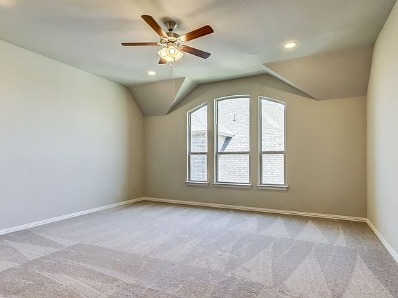 Expansive gameroom