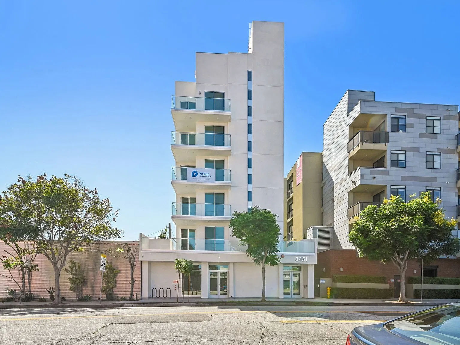 3451 Motor Ave | Palms/Mid-City West | Move In Incentives! — Photo 3
