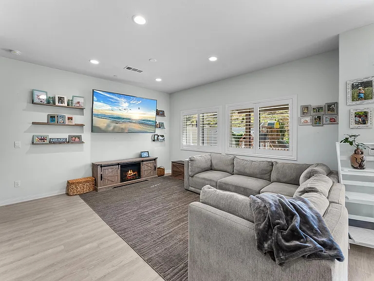 5428 Meridian Pl — Photo 21