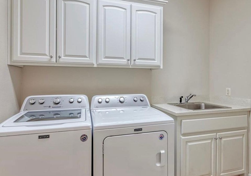 1st image of 9401 Carrington Ct #2
