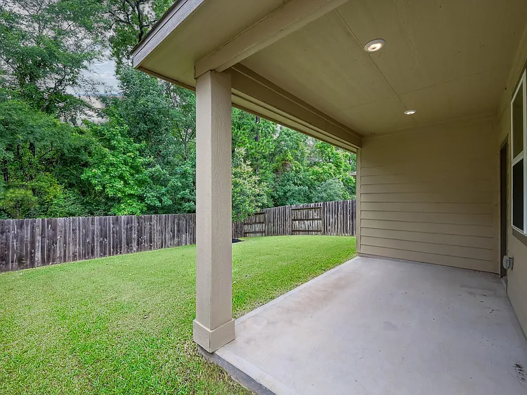 7099 Silverleaf Oak St — Photo 21