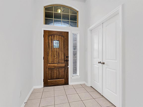 5th image of 138 Meadow Landing Dr