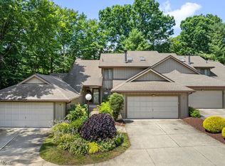 2180 Stone Creek Trl, Cuyahoga Falls, OH 44223