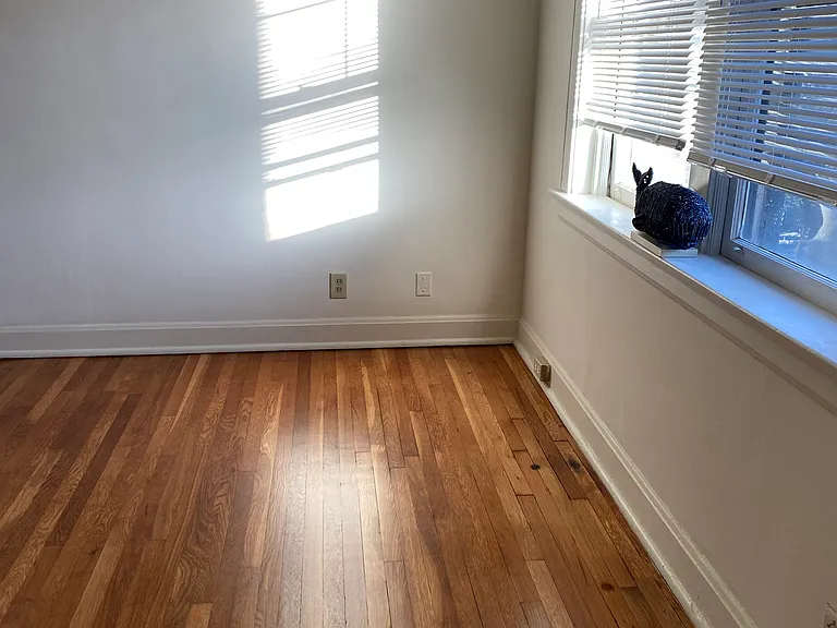 1316 Morten St #204 — Photo 7