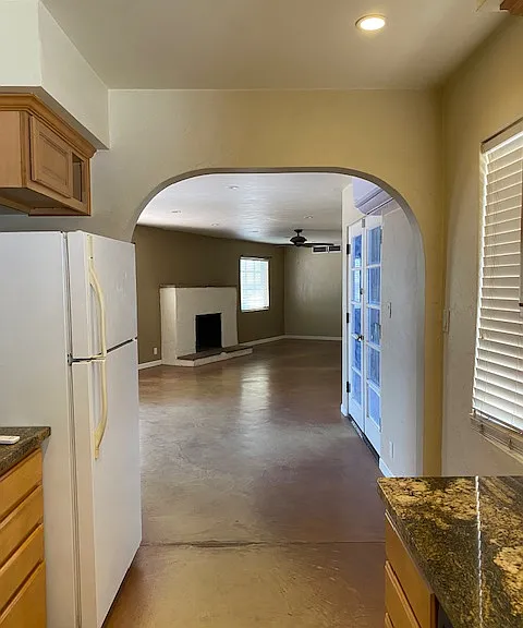 1405 E Lester St — Photo 7
