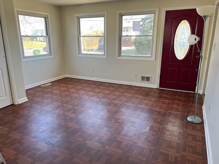 126 Orange St — Photo 3