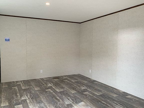 4th image of 4101 Hoover Avenue South Site #42