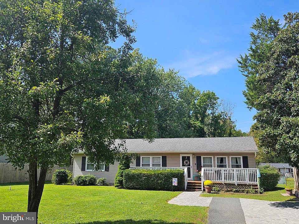 1st image of 220 Pennick Dr