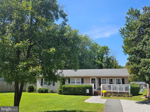 220 Pennick Dr, Stevensville, MD 21666