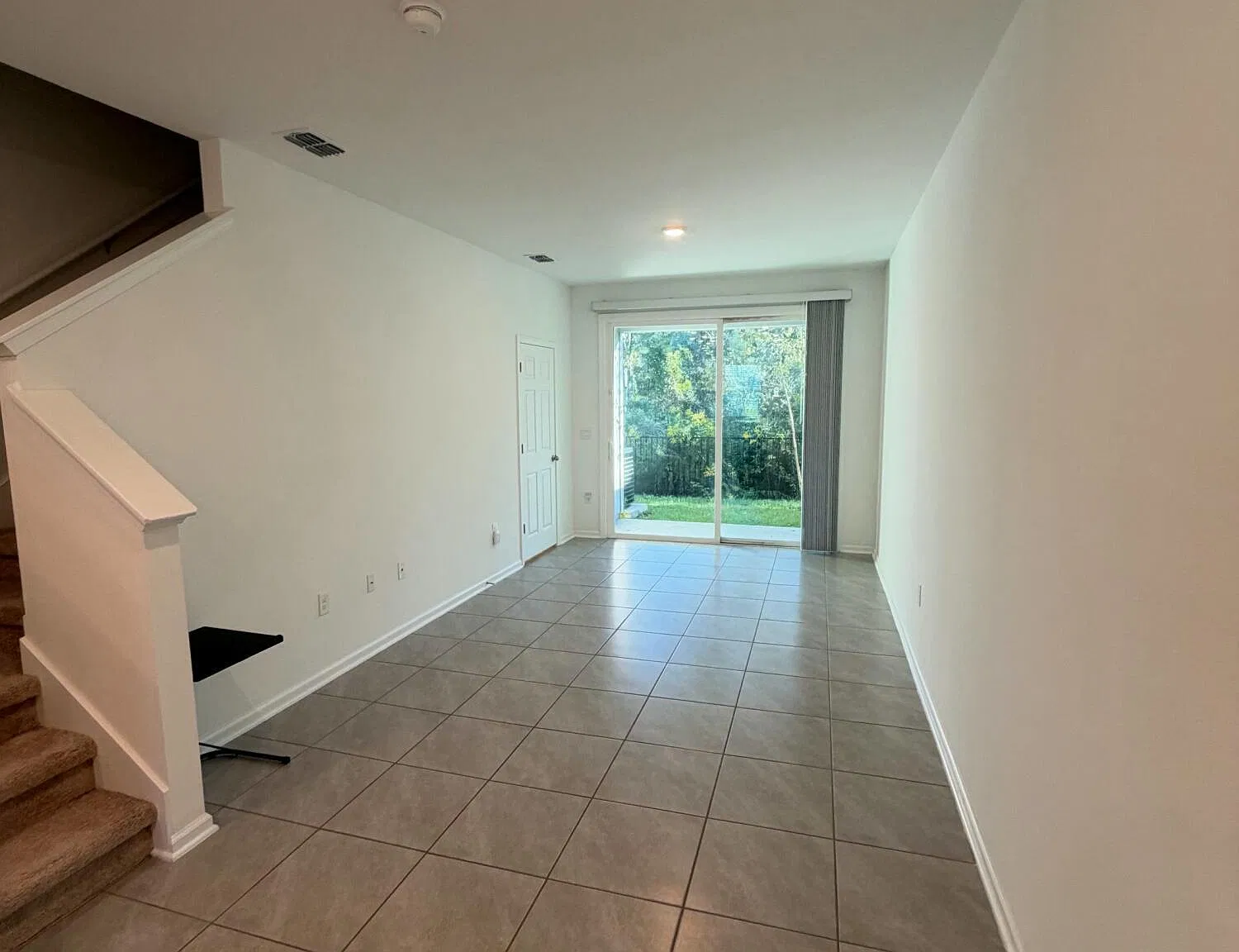 2 bed, 2.5 bath, 1110 sqft, $1,750 — Photo 4