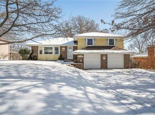 6909 Englewood Ave, Raytown, MO 64133