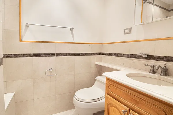 Rented by WAM Partners - William Moses Co. | media 25