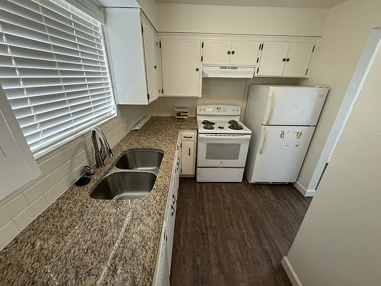 1254 W Cornell Ave — Photo 6