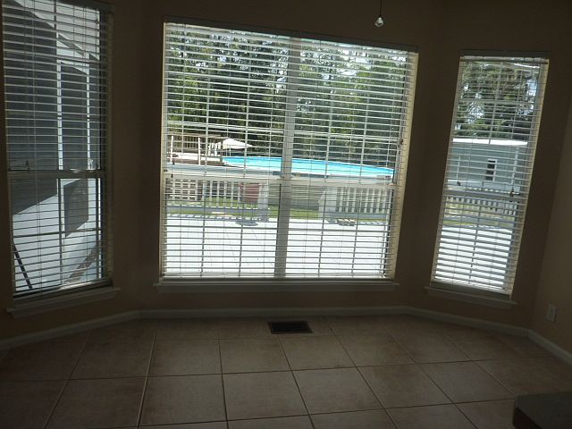 2nd image of 113 Greyfield Dr