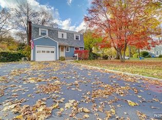 487 Knickerbocker Rd, Tenafly, NJ 07670