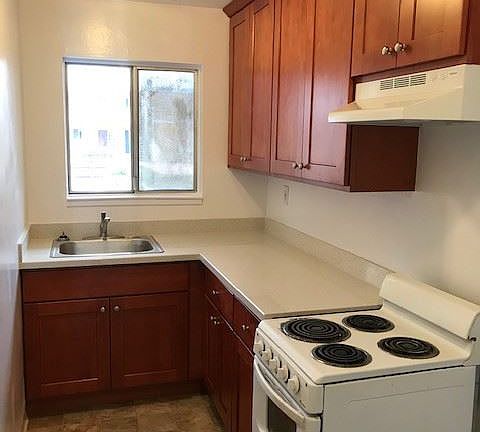 4th image of 290 N Idaho St APT 5