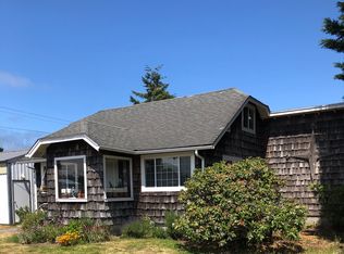 100 S 6th St, Lakeside, OR 97449