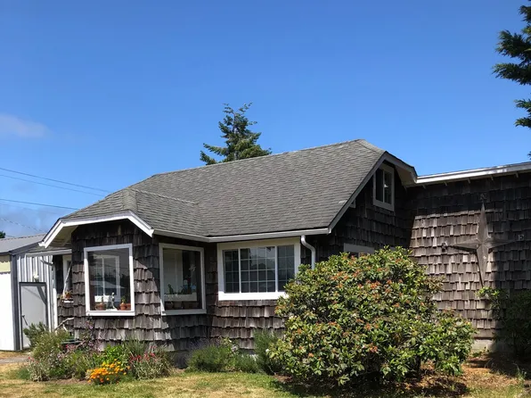 100 S 6th St, Lakeside, OR 97449