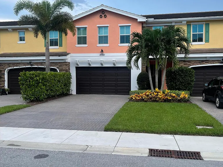 12921 Trevi Isle Dr — Photo 2
