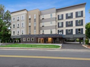 1070 River Rd #402, New Milford, NJ 07646