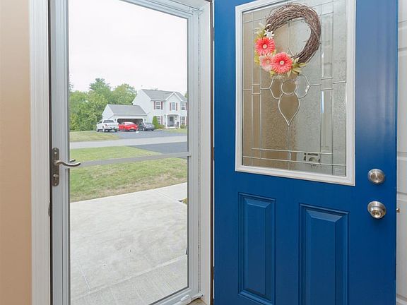 5th image of 6 Yorktown Ln