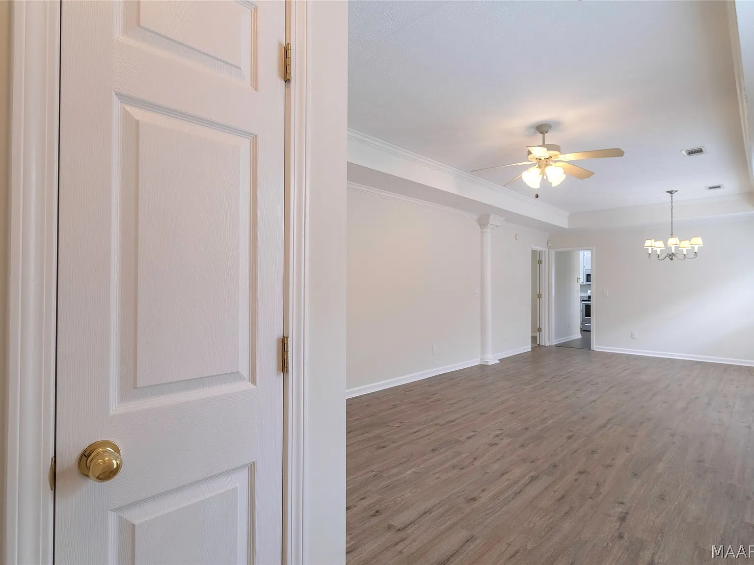 3 bed, 2.0 bath, 1373 sqft, $1,650 — Photo 3