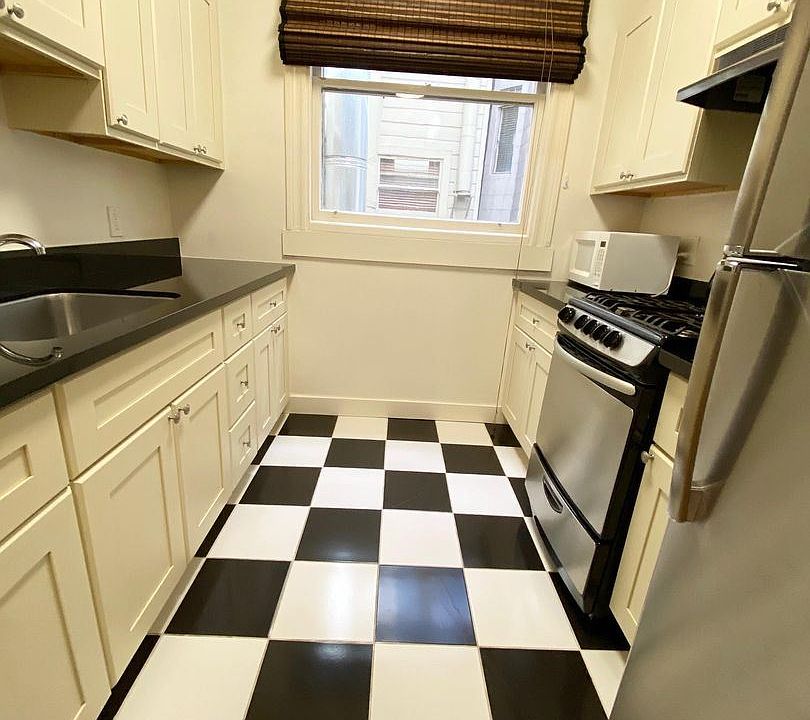 1st image of 1304 Lombard St APT 1