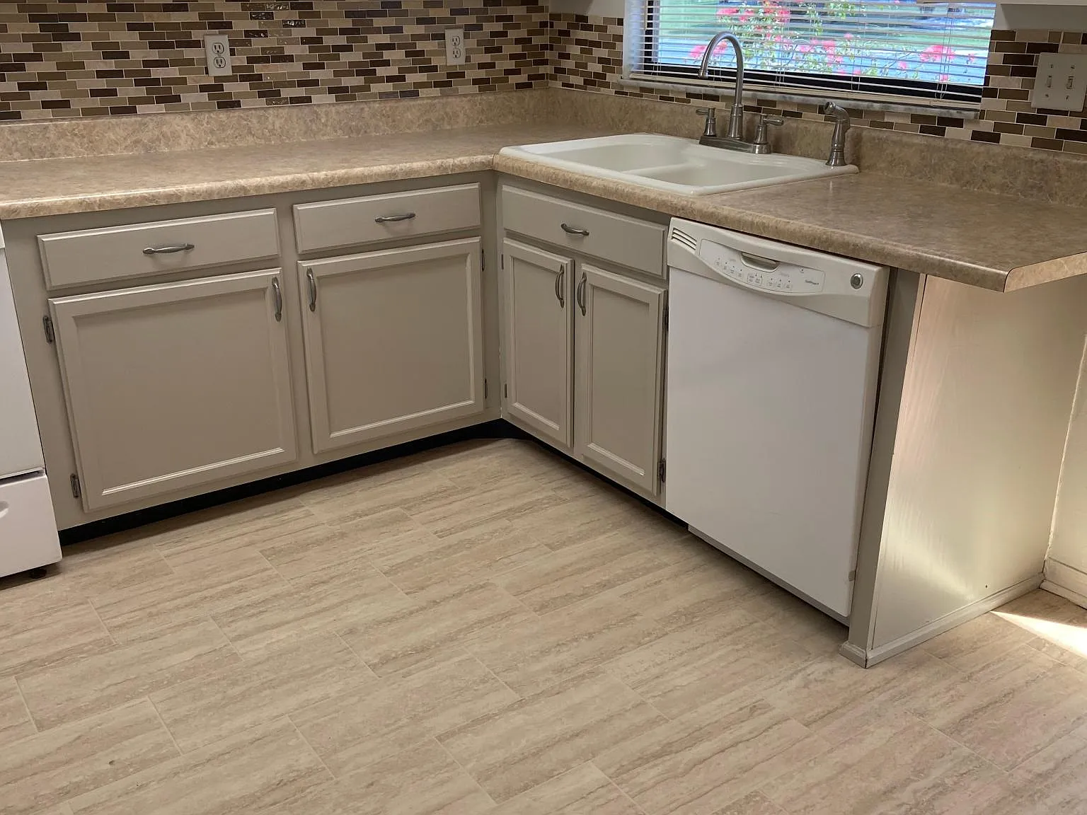 1703 Aura Ct — Photo 3
