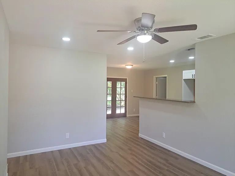 59082 Harvard St N — Photo 1