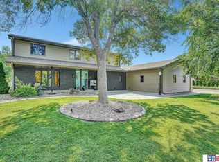 1220 Piper Way, Lincoln, NE 68527