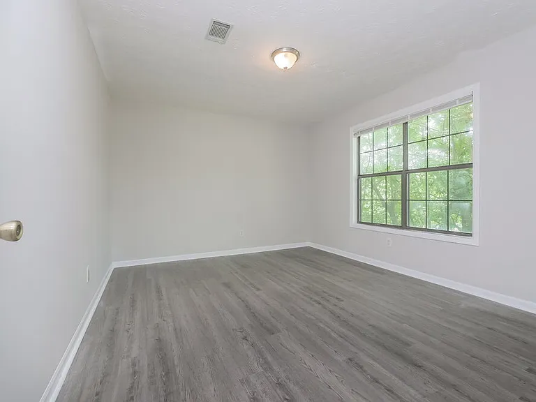 202 Northbridge Dr — Photo 18