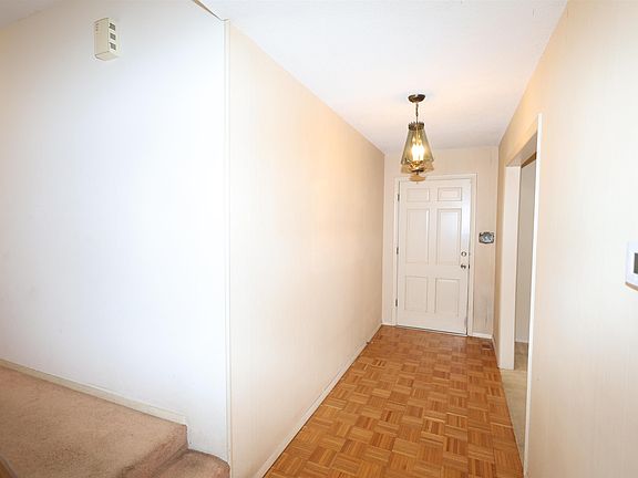 4th image of 604 Shady Heights Rd