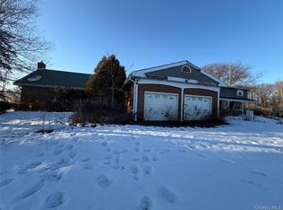1560 Best Rd, Rensselaer, NY 12144