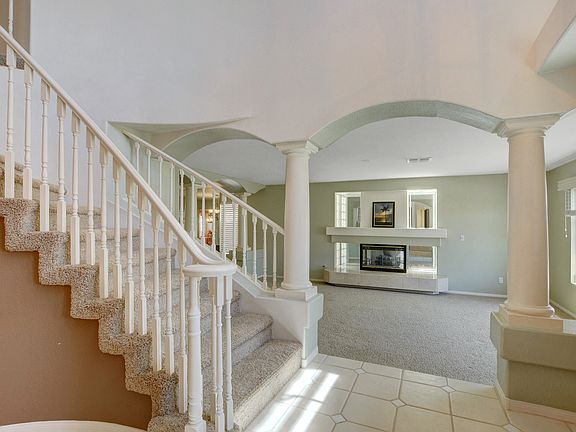 4th image of 9084 Claretta Dr