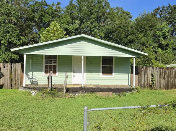 3009 Smith Dr, Gautier, MS 39553