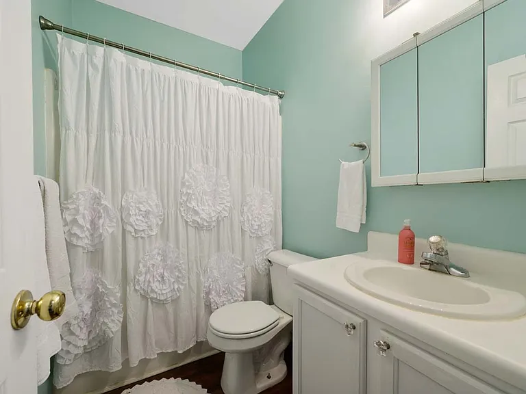 200 Highgate Cir — Photo 15